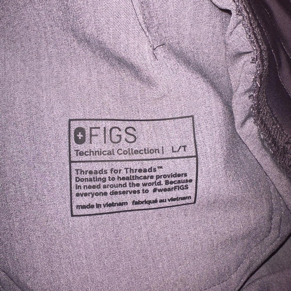 Figs scrubs - Picture 3 of 3
